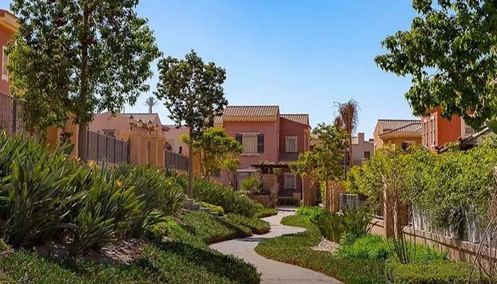 فيلا 250 م بجاردن خاصه في كمبوند ميفيدا جاردنز